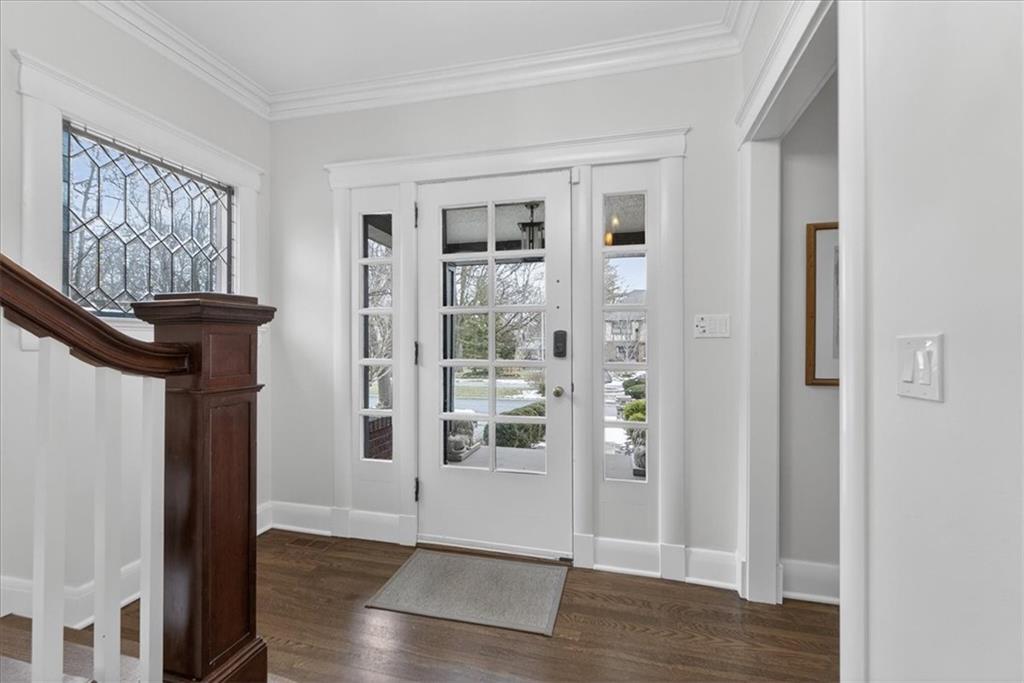 6016 Belleview Avenue