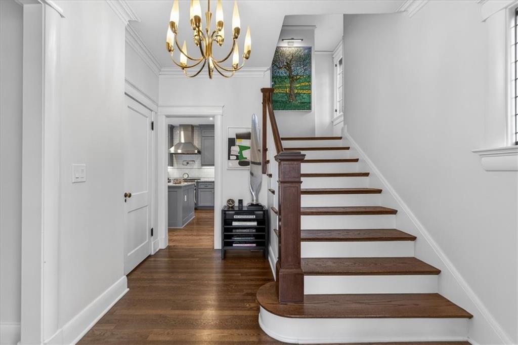 6016 Belleview Avenue