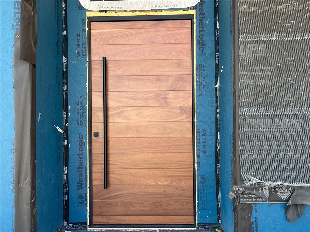 9410 Deer Run Street