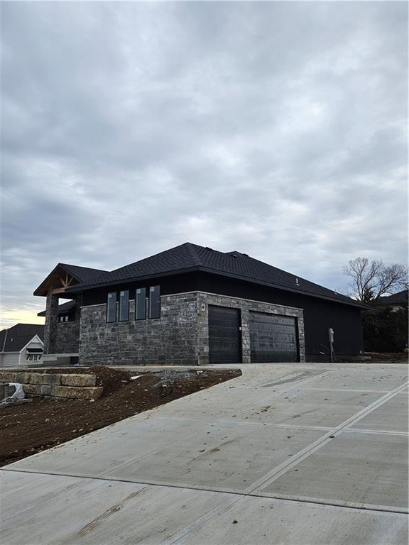 9410 Deer Run Street