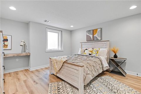 22176 W 94th Terrace Lenexa KS 66220