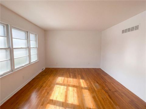 Tiny photo for 804 Sunset Avenue, Liberty, MO 64068 (MLS # 2601725)