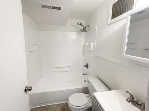 Tiny photo for 804 Sunset Avenue, Liberty, MO 64068 (MLS # 2601725)