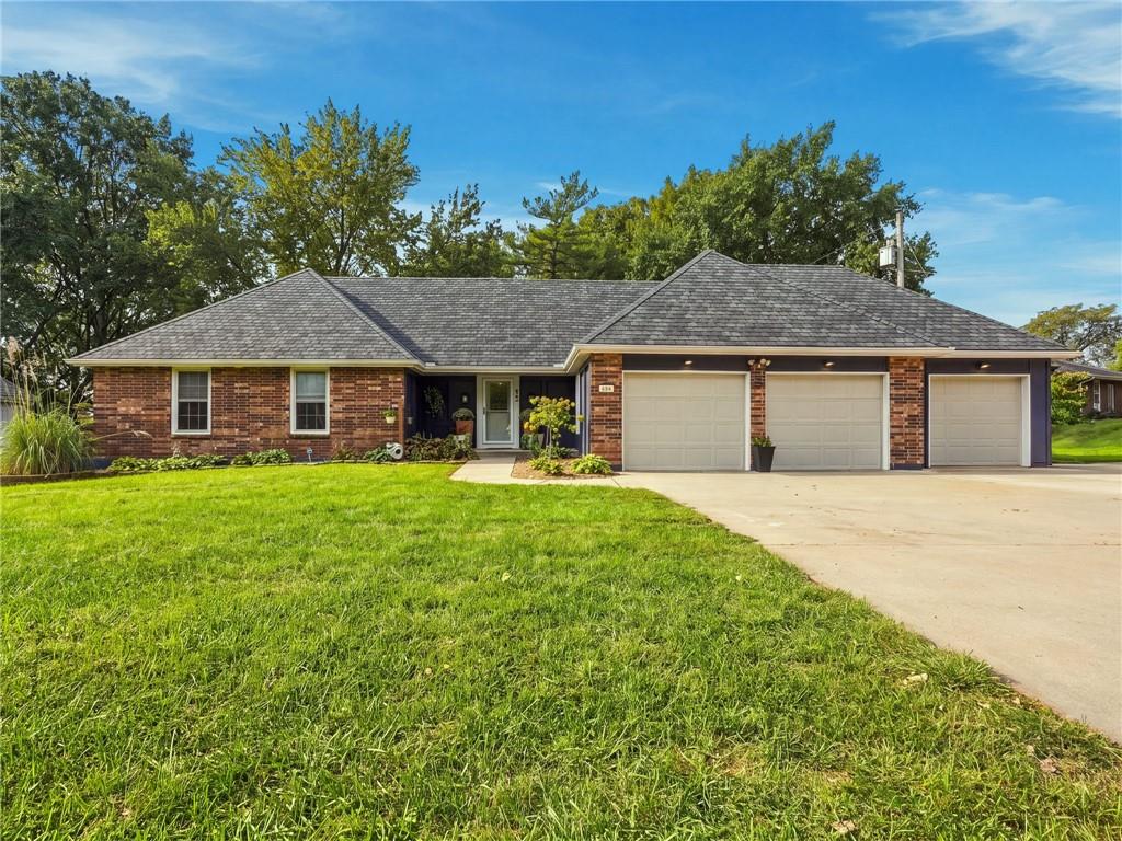 Photo of 615 Nashua Road, Liberty, MO 64068 (MLS # 2644497)
