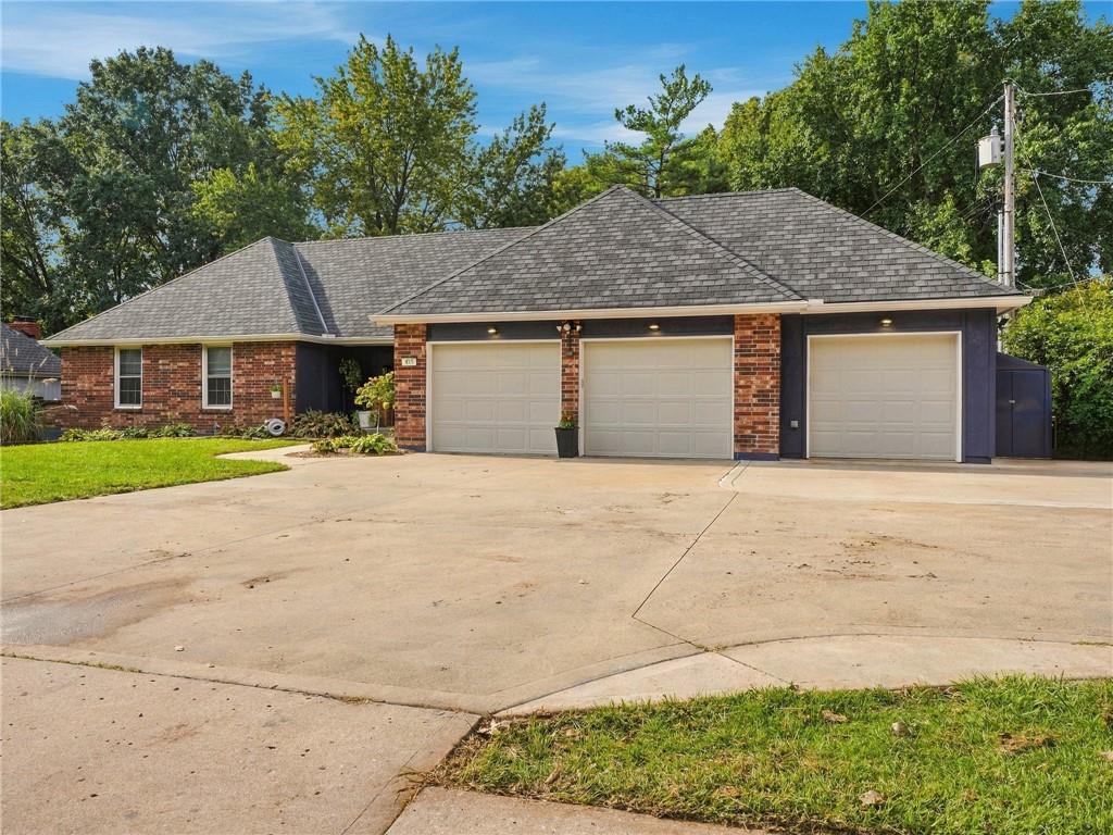 Photo of 615 Nashua Road, Liberty, MO 64068 (MLS # 2644497)
