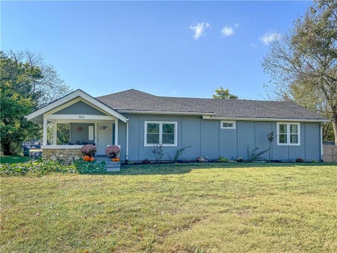 Photo of 502 N 7th Street, Lacygne, KS 66040 (MLS # 2647309)