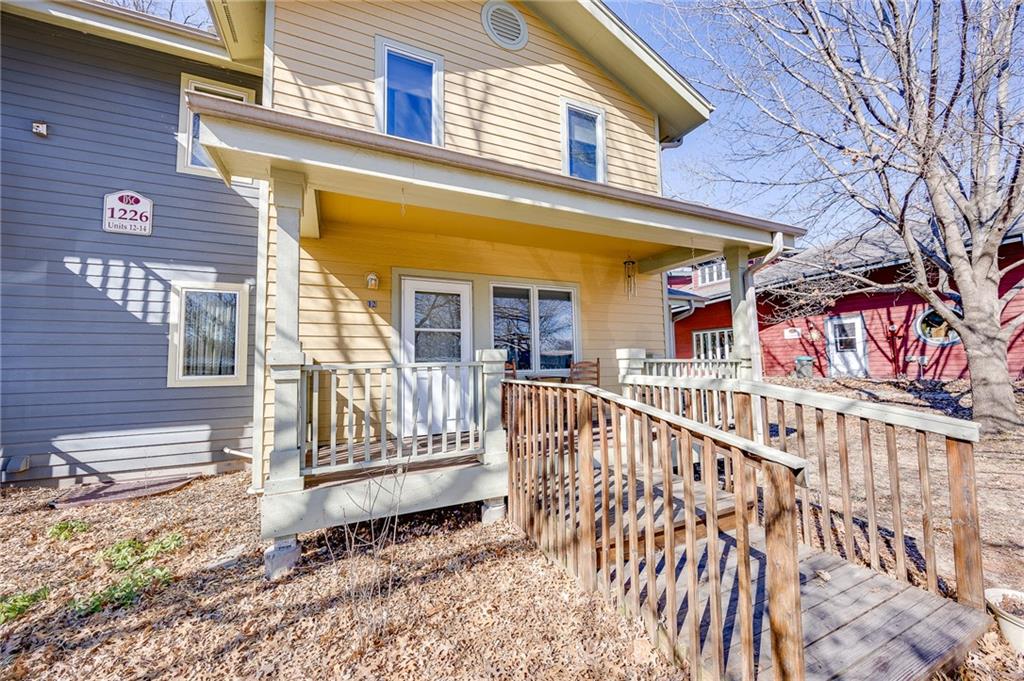 1226 Delaware Street 12