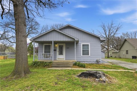 203 S Dittman Street Frontenac KS 66763