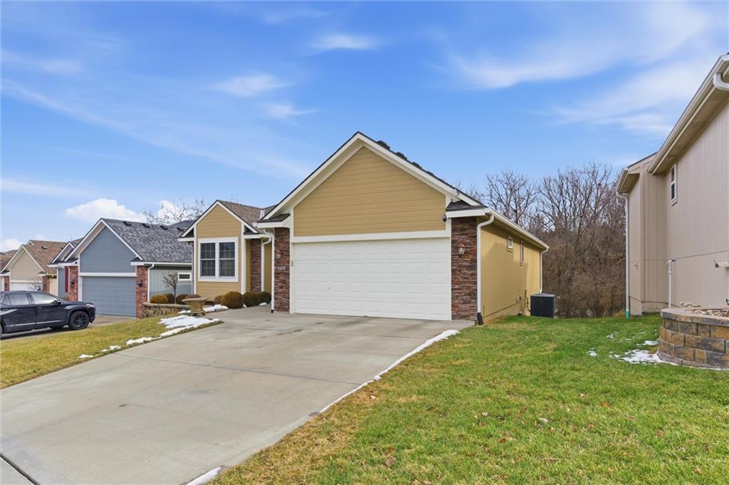 7101 N Cypress Avenue