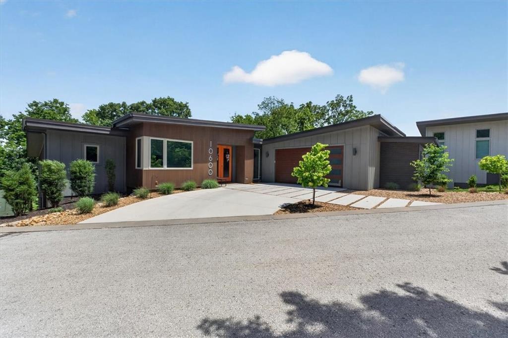 10600 Chateau Lane