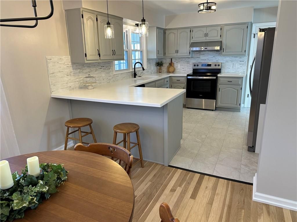 Photo of 12806 E 33 Street S, Independence, MO 64055 (MLS # 2592195)