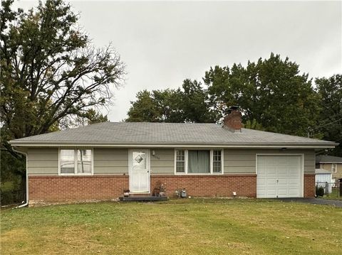 Photo of 5300 Georgia Avenue, Kansas City, KS 66104 (MLS # 2582921) Photo of 5300 Georgia Avenue, Kansas City, KS 66104 (MLS # 2582921)