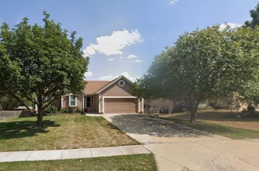 Photo of 22646 Washington Avenue, Spring Hill, KS 66083 (MLS # 2618750)