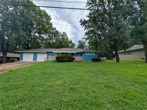 Photo of 3511 S Northern Avenue, Independence, MO 64052 (MLS # 2637917)