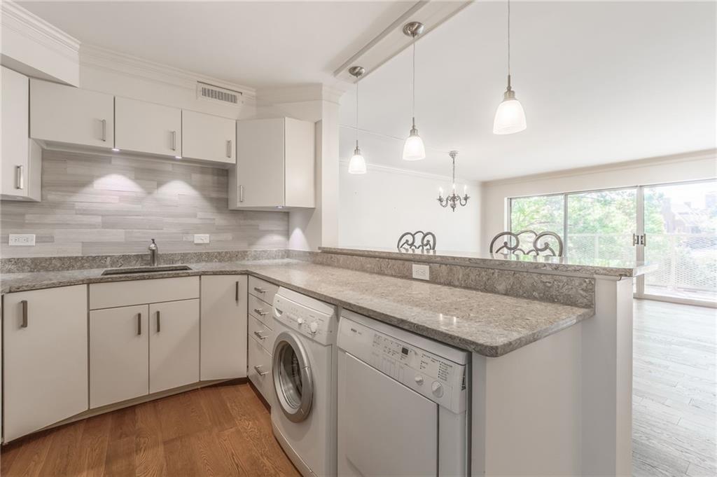 310 W 49th Street 606