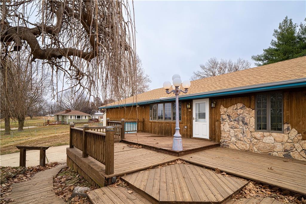 St Joseph, Missouri 64504, United States, 3 Bedrooms Bedrooms, ,2 BathroomsBathrooms,Residential,Active,252121