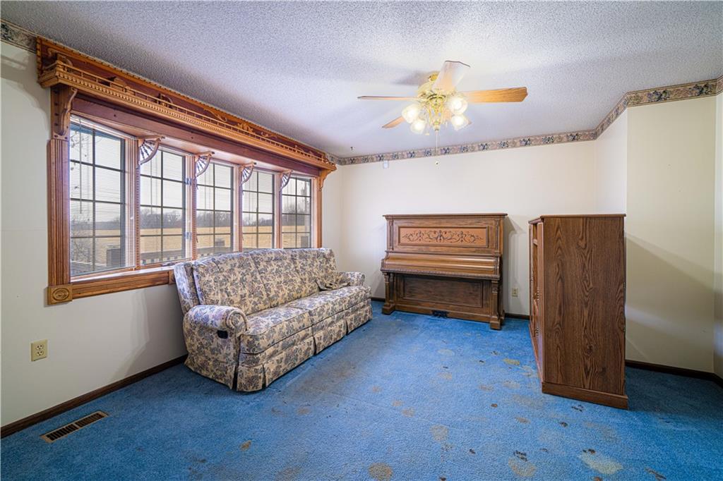 St Joseph, Missouri 64504, United States, 3 Bedrooms Bedrooms, ,2 BathroomsBathrooms,Residential,Active,252121