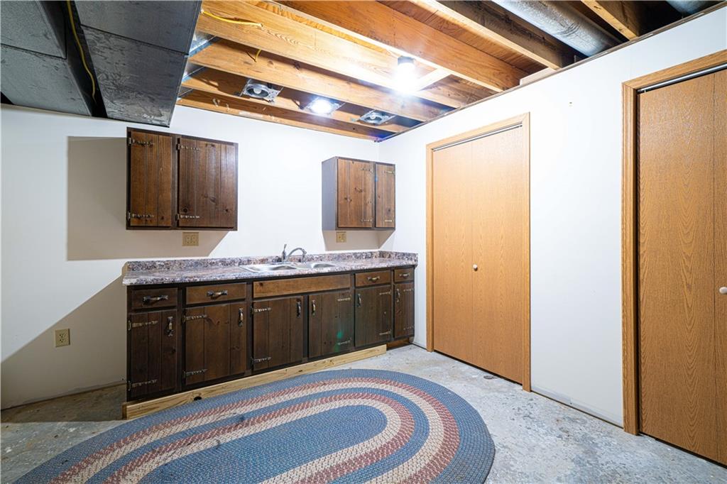 St Joseph, Missouri 64504, United States, 3 Bedrooms Bedrooms, ,2 BathroomsBathrooms,Residential,Active,252121