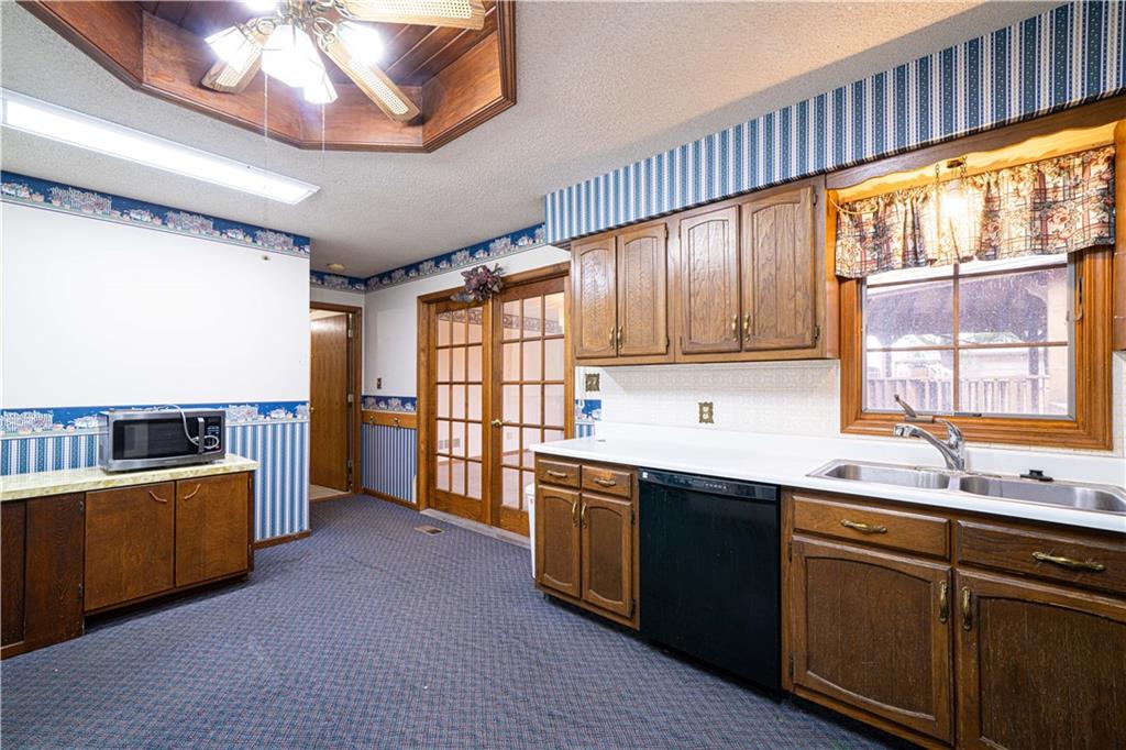 St Joseph, Missouri 64504, United States, 3 Bedrooms Bedrooms, ,2 BathroomsBathrooms,Residential,Active,252121