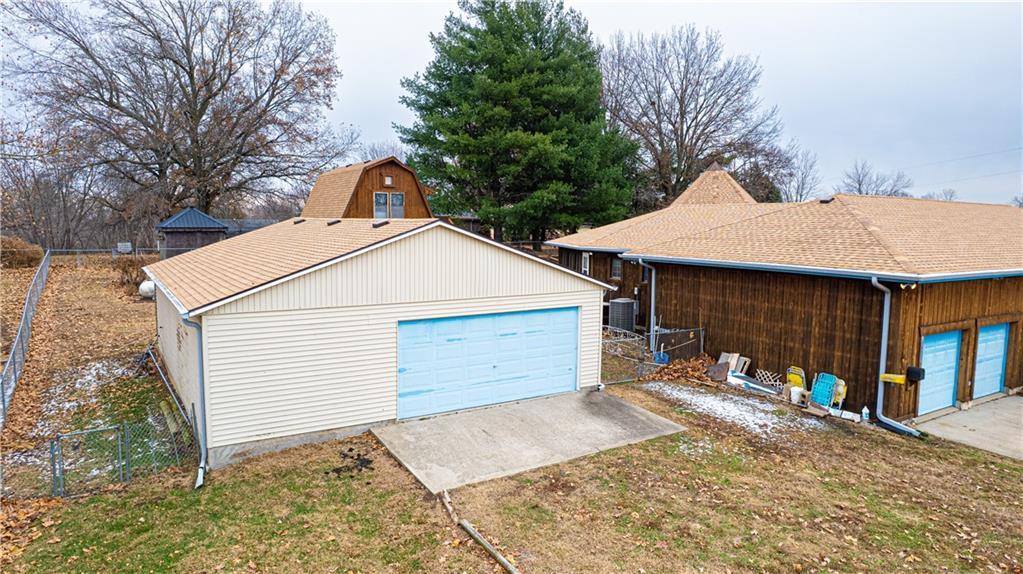 St Joseph, Missouri 64504, United States, 3 Bedrooms Bedrooms, ,2 BathroomsBathrooms,Residential,Active,252121