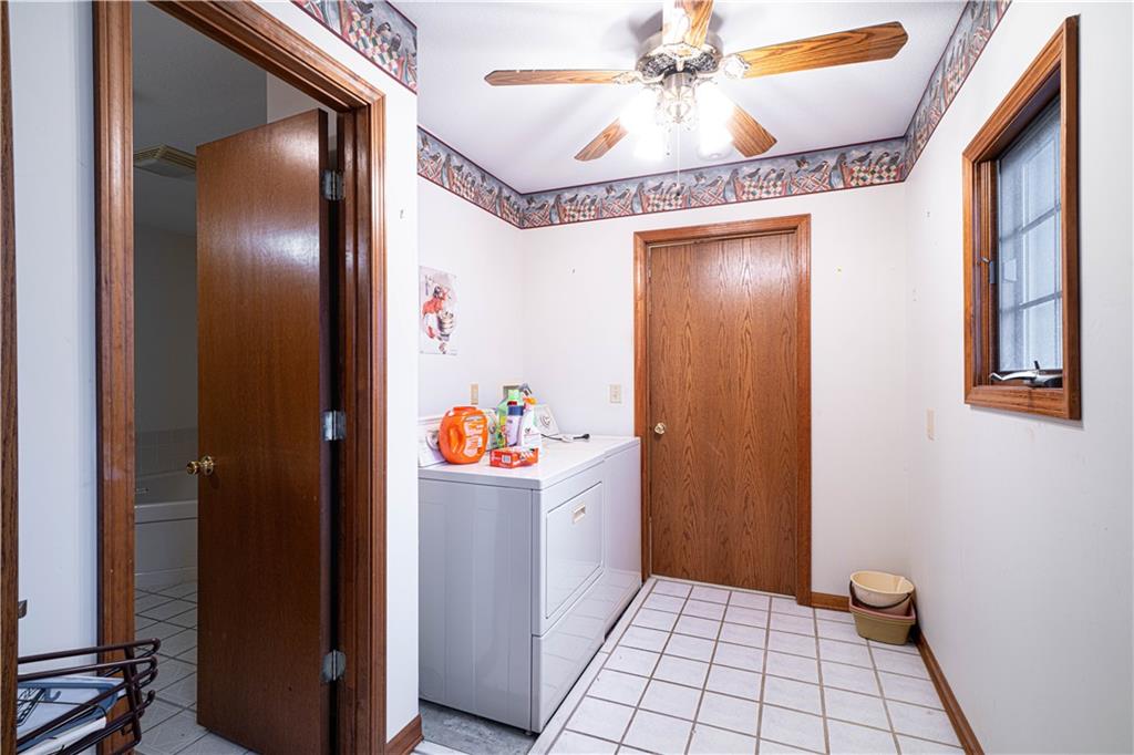 St Joseph, Missouri 64504, United States, 3 Bedrooms Bedrooms, ,2 BathroomsBathrooms,Residential,Active,252121