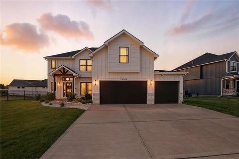 13785 NW 71st Street Parkville MO 64152