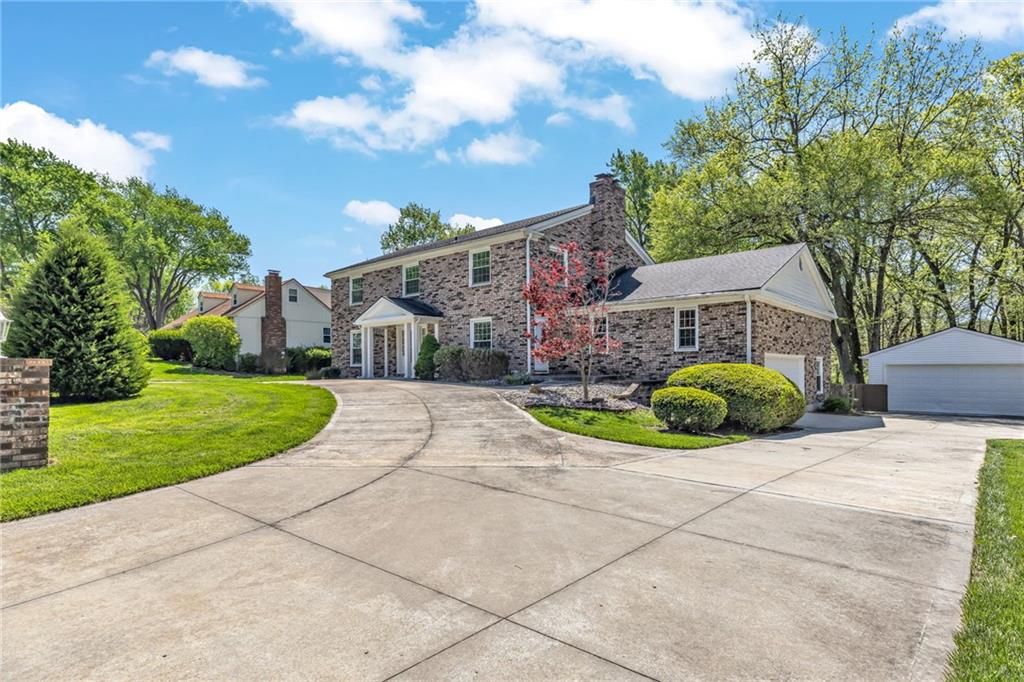 Photo of 401 Smiley Road, Liberty, MO 64068 (MLS # 2615049)