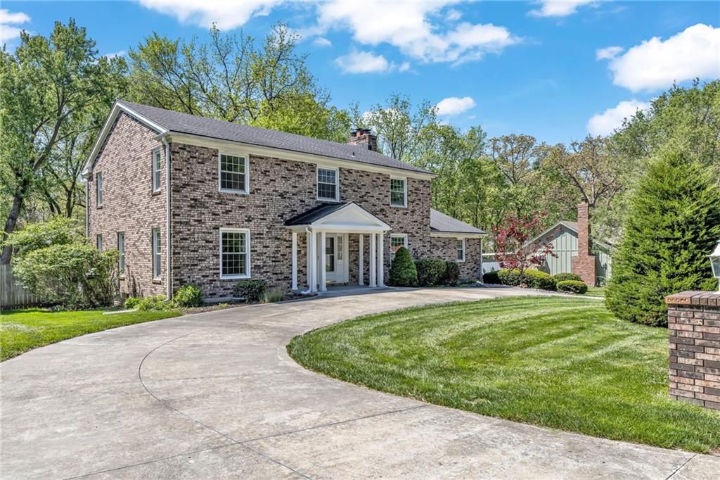 Photo of 401 Smiley Road, Liberty, MO 64068 (MLS # 2615049)