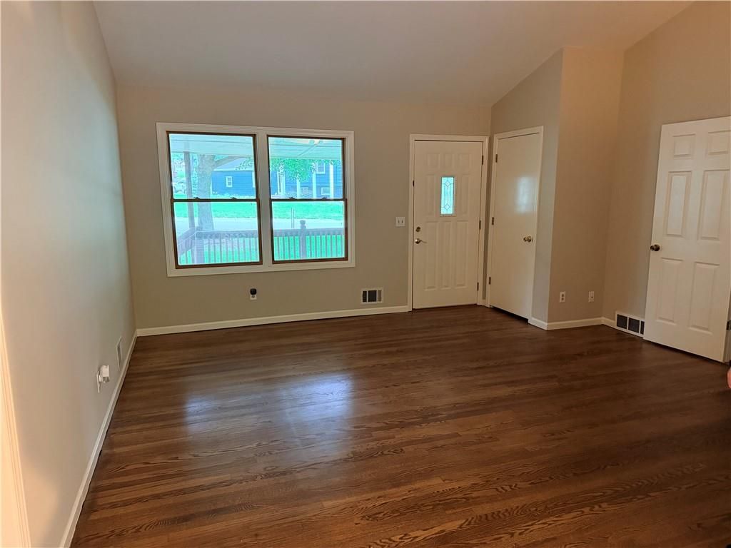 Photo of 441 Wilshire Boulevard, Liberty, MO 64068 (MLS # 2621613)