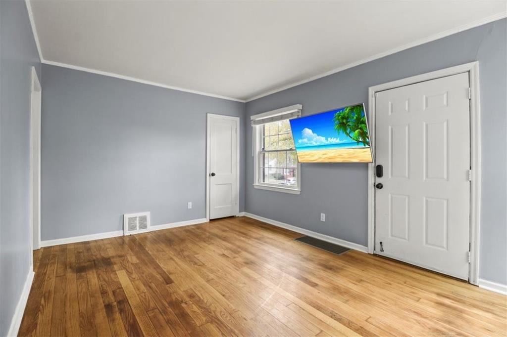 101 E Pocahontas Lane