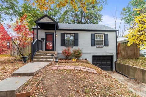 101 E Pocahontas Lane, Kansas City, MO 64114 - #: 2610627