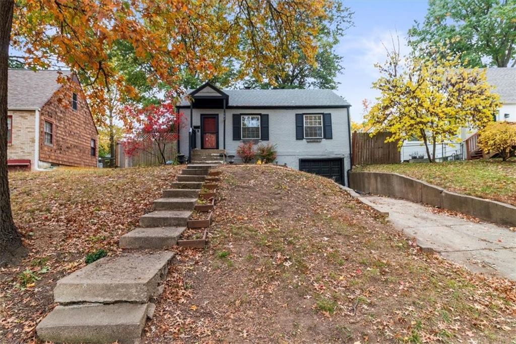 101 E Pocahontas Lane