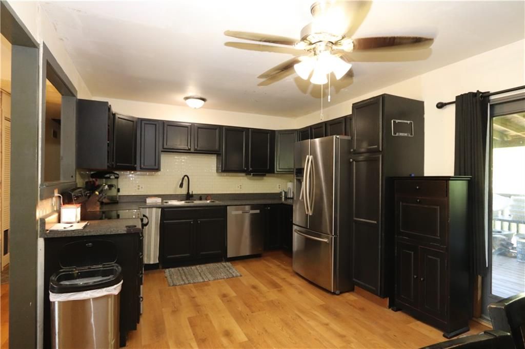 Photo of 1012 S 10th Street, Atchison, KS 66002 (MLS # 2598083)