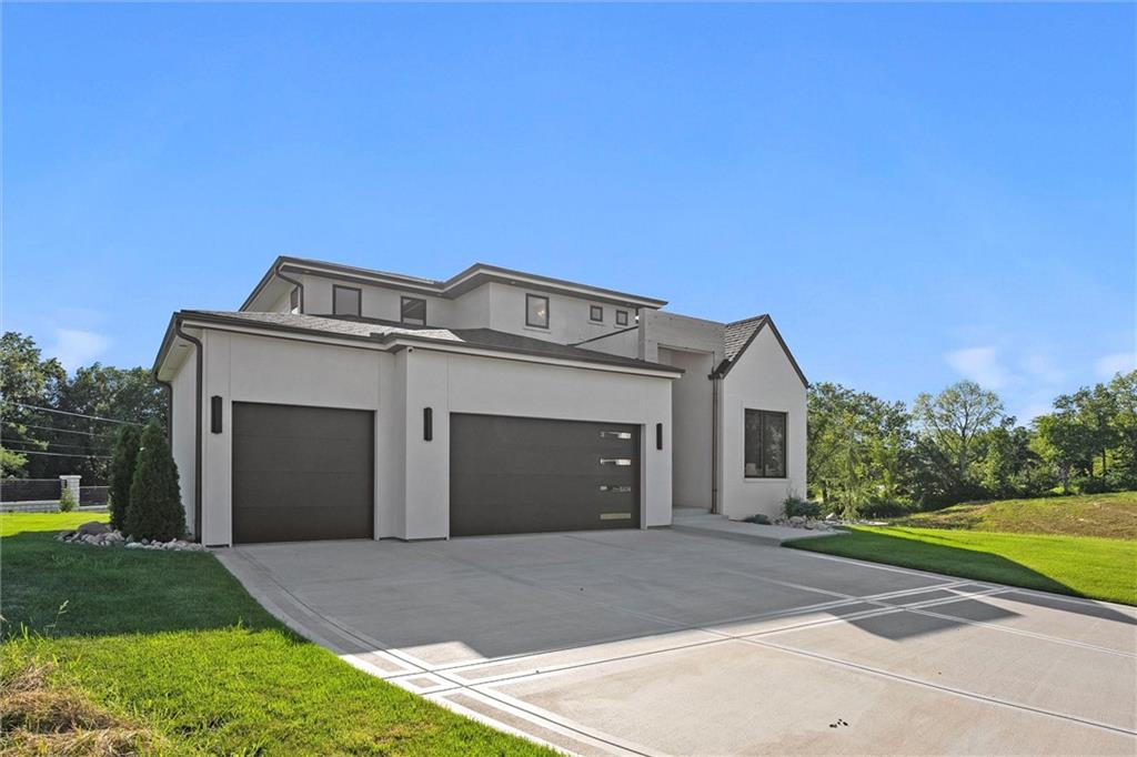 2621 NW 84th Place