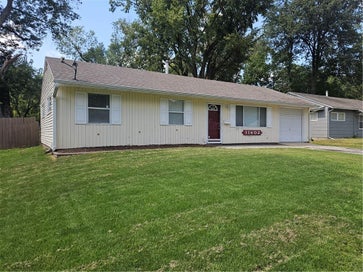 11402 Crystal Avenue Kansas City MO 64134