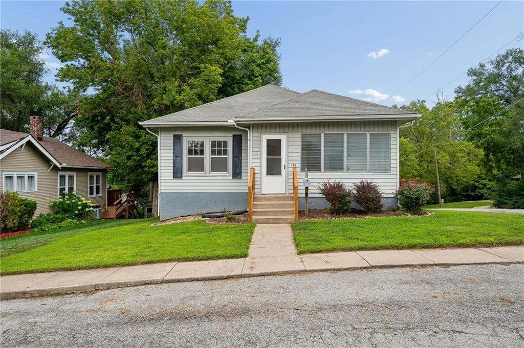Photo of 138 High Street, Liberty, MO 64068 (MLS # 2637455)