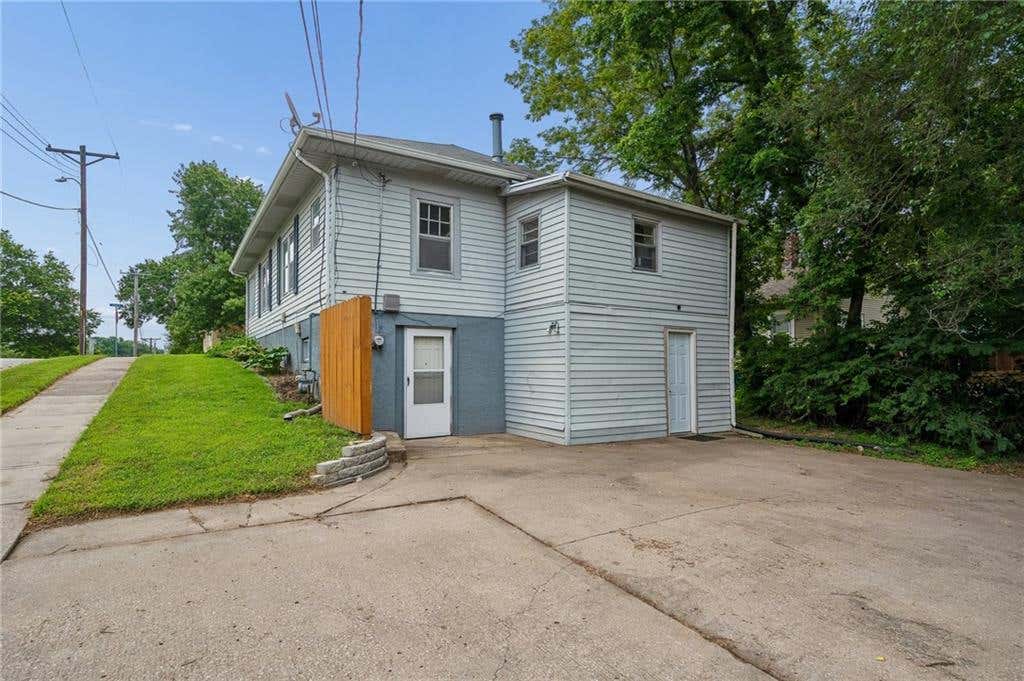 Photo of 138 High Street, Liberty, MO 64068 (MLS # 2637455)