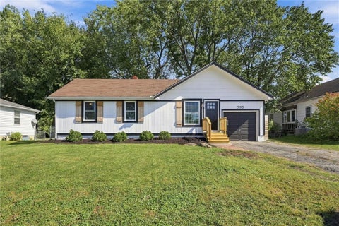 Photo of 503 NE Main Street, Lees Summit, MO 64063 (MLS # 2647327)