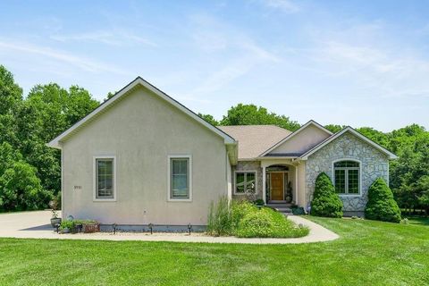 3951 Tonganoxie Road, Leavenworth, KS 66048 - #: 2534338