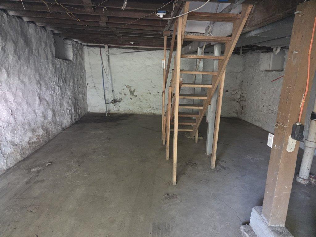 2104 E 59th Street
