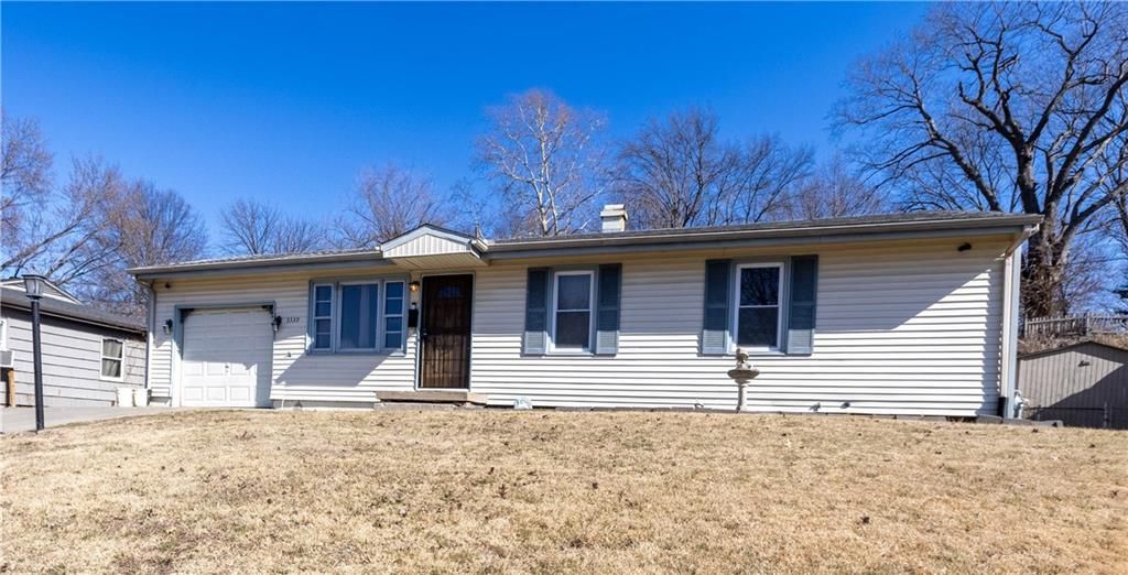 Photo of 3339 S Vermont Avenue, Independence, MO 64052 (MLS # 2607416)