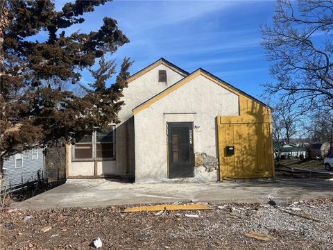 4347 Indiana Avenue, Kansas City, MO 64130 - #: 2604019
