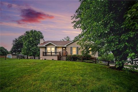 Photo of 1100 NE 115th Street, Kansas City, MO 64155 (MLS # 2620943)