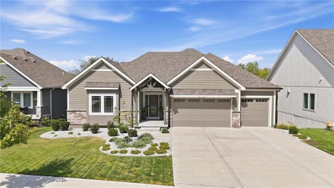 Photo of 11442 S Montclaire Drive, Olathe, KS 66061 (MLS # 2642272)