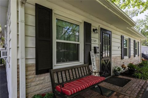 Photo of 2709 S 48th Terrace, Kansas City, KS 66106 (MLS # 2613771)