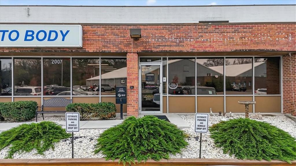 2007 W 103rd Terrace