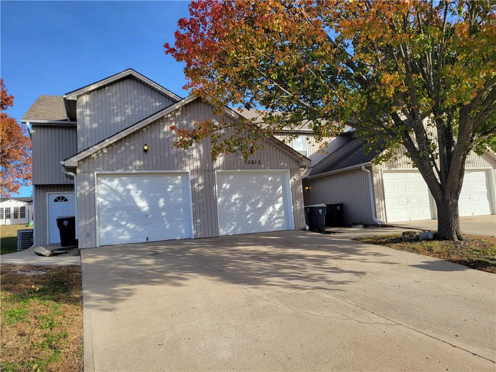 10611-10617 N Locust Court