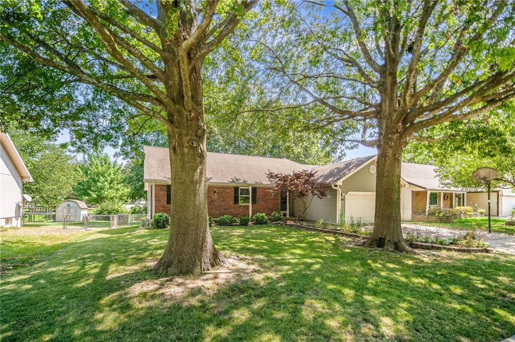 215 N Darrowby Drive