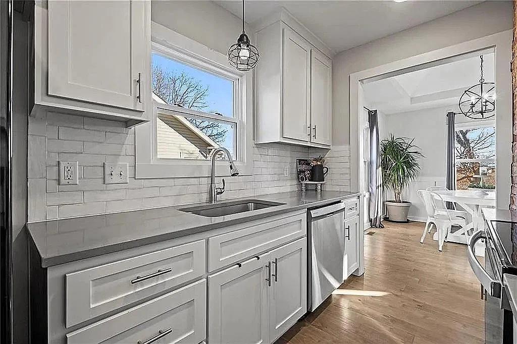 129 W 4th Street