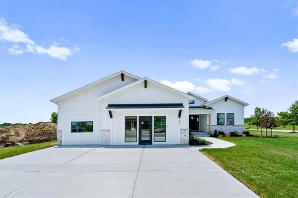 4484 TEE BOX DR, BASEHOR, KS 66007 - Image d490c0d3ebc6abed15fccb6d7ffe5d06/1660846341